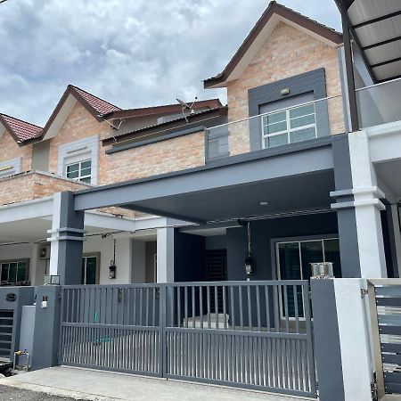 Langkawi Cozy Holiday Home At Taman Simfoni By Zervin Kuah Dış mekan fotoğraf